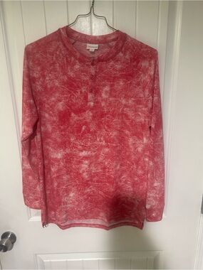 LuLaRoe Unisex Red Marble Wash Button-Down Long Sleeve Top